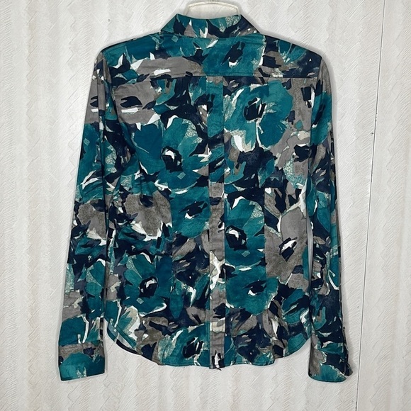 ❤️ 🆕 NEW YORK & COMPANY Button Down Blouse Size S - Picture 3 of 4